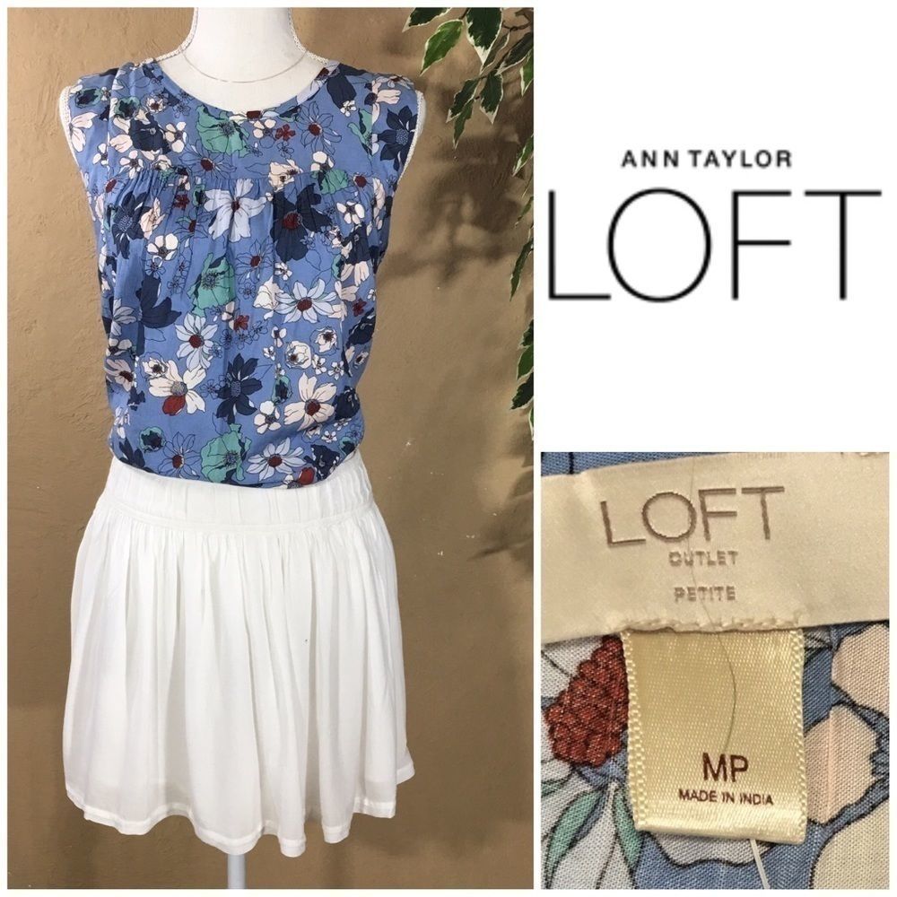 🌷 Loft NWT Blue Floral Rayon Sleeveless Top Med